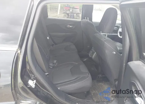 2016 Jeep Cherokee Latitude z USA, uszkodzony, nr VIN 1C4PJMCS9GW105529